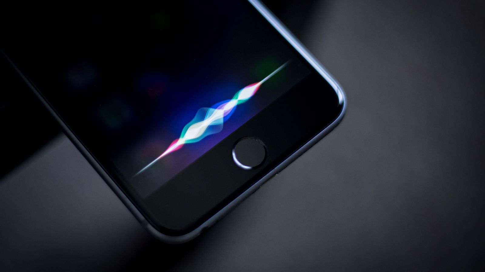 تكهنات جديدة بإمكانية إطلاق شركة آبل لـ SiriOS في العام 2020