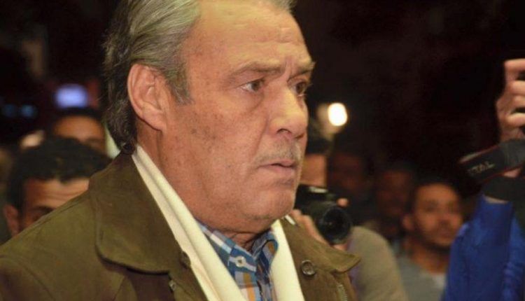 بالصور .. فاروق الفيشاوي خان جميع زوجاته .. وعجز عن الإرتباط بهذه الفنانة الشهيرة (الاسم)