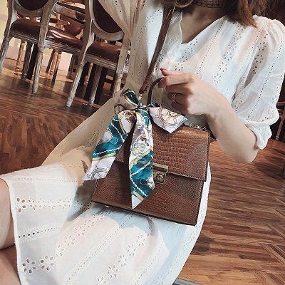 7 صيحات لتنسيق السكارف صيف 2019