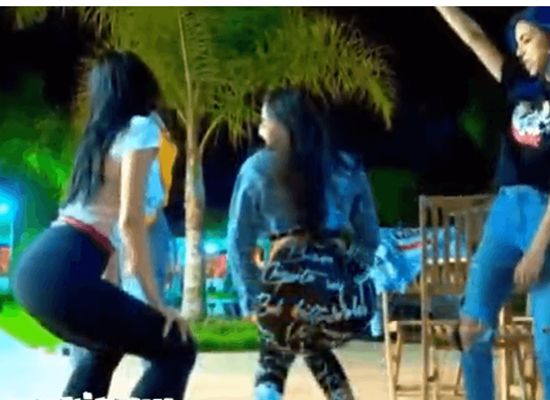 عاجـــل : انتحار فنانة عربية مشهورة بعد انتشار صورها الاباحية ..شاهد كيف ظهرت وصدمت الشارع العربي