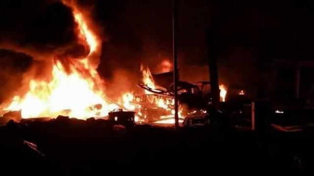 عاجـــل : اول تدخل لطيران التحالف في عدن .. غارات جوية عنيفة تستهدف هذة المواقع قبل قليل