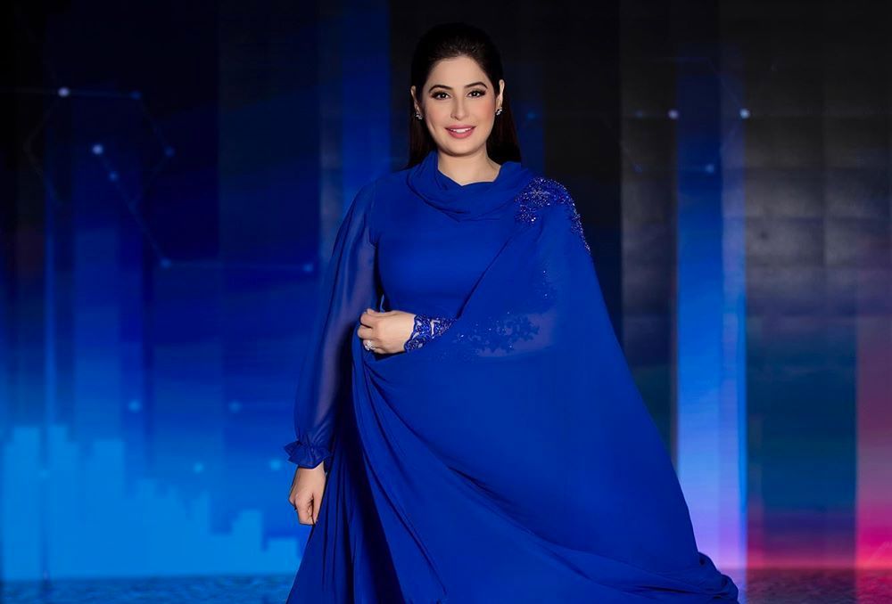 رؤى الصبان بفساتين سهرة لستوحي منها