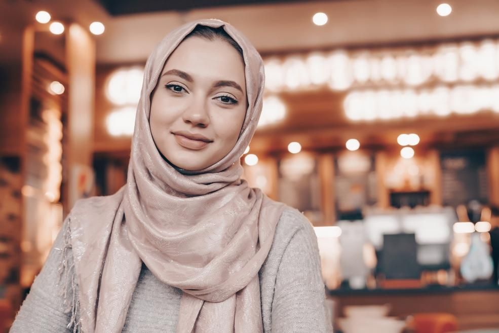 مكياج ناعم للمحجبات بدقيقة واحدة…فيديو