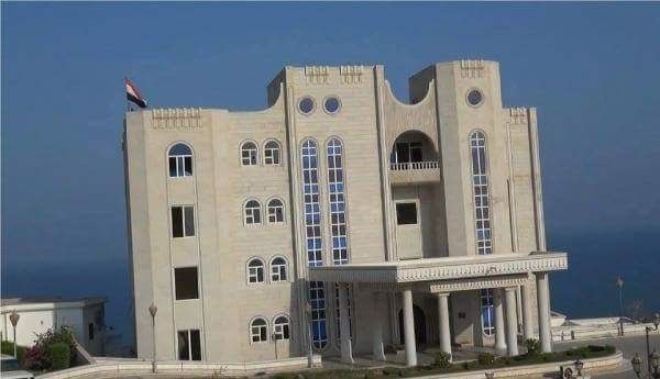 الامارات تفجر مفاجئة وتكشف تفاصيل تشكيل حكومة يمنية جديدة ومن سيشارك فيها وتغييرات في مؤسسة الرئاسة؟ "أسماء"