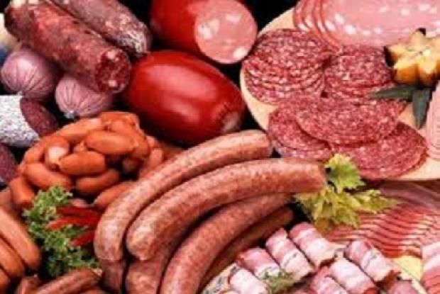 أطعمة تسبب السرطان.. أهمها اللحوم المصنعة والفشار