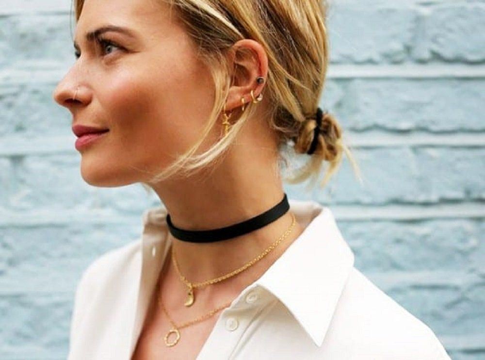 موديلات تشوكر Choker جريئة لإطلالات الجامعة 2020