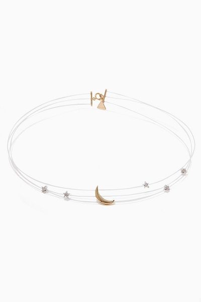موديلات تشوكر Choker جريئة لإطلالات الجامعة 2020