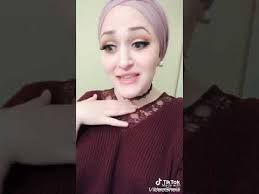 شابة حسناء تعرض نفسها للزواج من اي شخص وإن كان فقيرا .. “أبغى أتجوز إن شاء الله لو ربع ساعة“ (فيديو)
