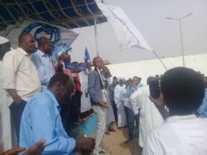 بالصورة : جمهور الهلال يقتحم النادي ويطالب بإسقاط الكاردينال