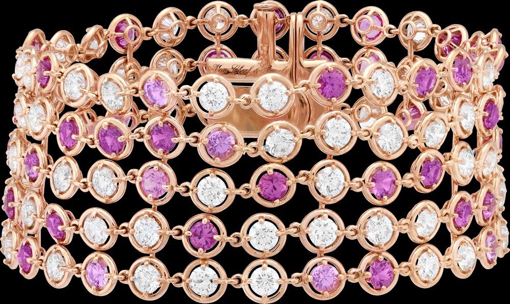 مجموعة Van Cleef &Arpels لمسة أناقة