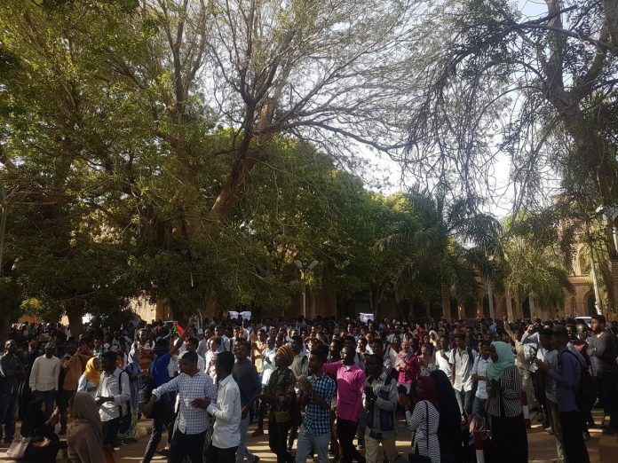 فتح الجامعات السودانية… مطالب وعقبات…