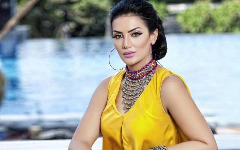 حورية فرغلي: خالد يوسف أرغمني على خلع ملابسي
