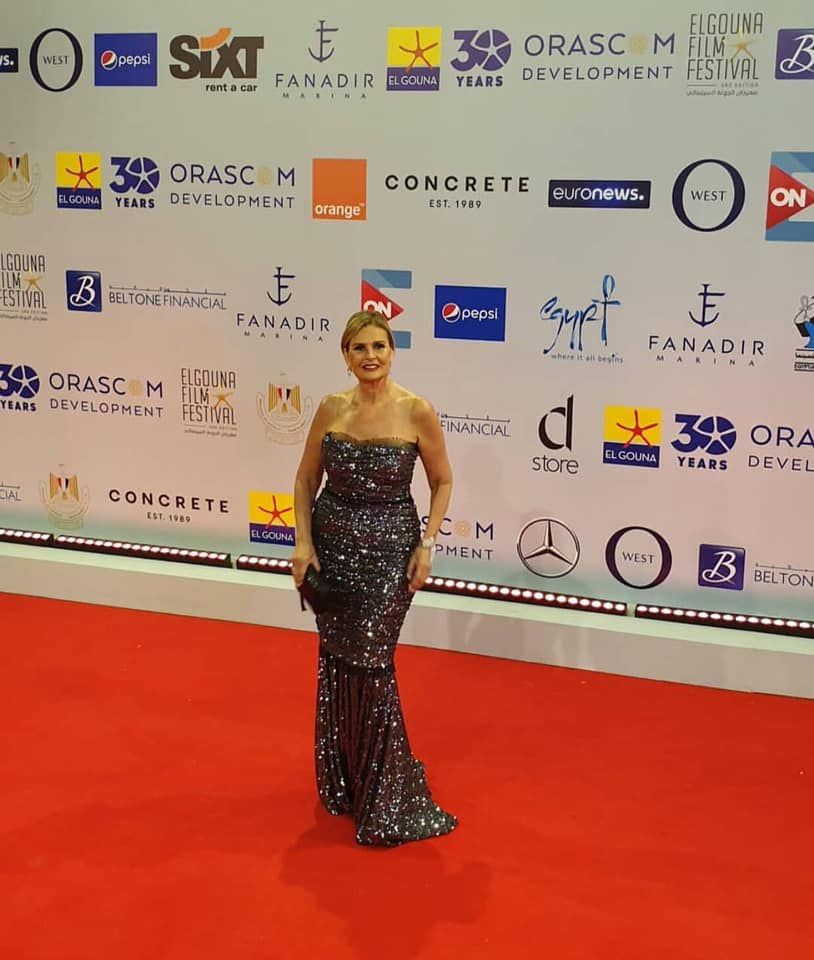 شاهدوا.. الظهور الفني الأول ليسرا بعد وفاة والدتها في مهرجان الجونه السينمائي