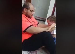 الأب الذي ضرب ابنته: الفيديو المتداول كيدي.. وعندي مشكلات نفسية