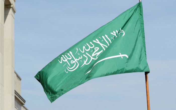 اشتعال منصة ألعاب نارية في احتفالات اليوم الوطني السعودي... فيديو