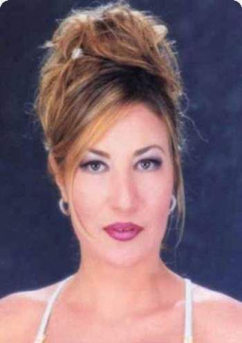 جالا فهمي وصفت بنجمة التعري.. وأضربت عن الطعام للحصول على حقوق والدها الفنية