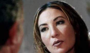 جالا فهمي وصفت بنجمة التعري.. وأضربت عن الطعام للحصول على حقوق والدها الفنية
