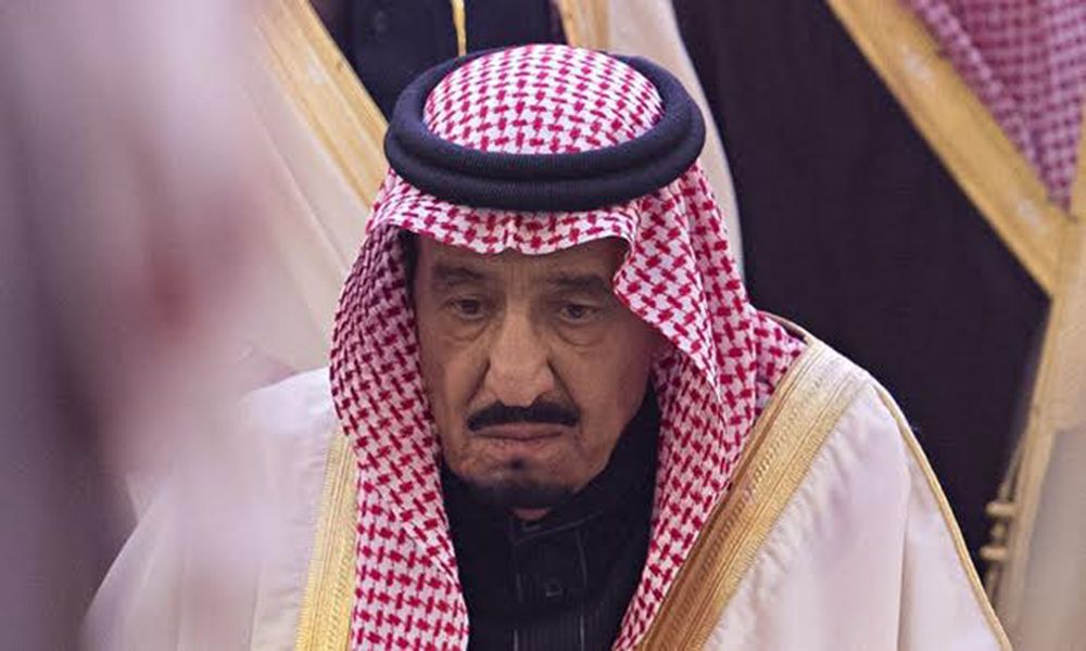 عقب انباء وفاته .. "الملك سلمان" يوجه رسالة محزنة الى شعبه تثير مشاعر اهل السعودية وتبكيهم (صور)