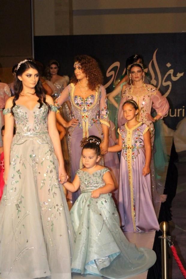 منى المنصوري تروي لـ"هُن" كواليس ختام مهرجان جوائز الموضة العالمية في دبي