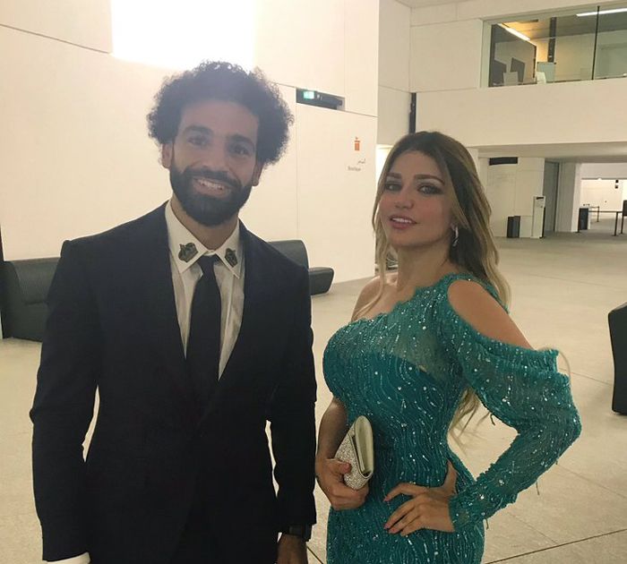 بعد قضية زواجها السري من المخرج خالد يوسف.. قصة صورة الإعلامية ياسمين الخطيب مع محمد صلاح