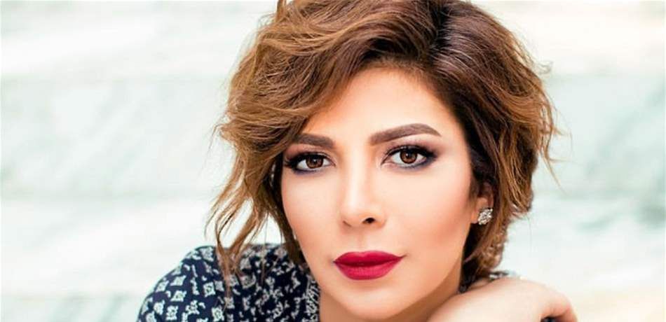 عاجل : شاهد بالصورة...وفاة الفنانة أصالة نصري بشكل مفاجئ بعد تعرضها لحادث مروري صباح اليوم...والوسط الفني في صدمة ...شاهد صورة مباشرة بعد الحادث