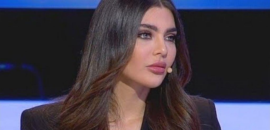 أنجي خوري تنشر صوراً عارية لها وتستفز العديد.. ومطربة تعلّق!