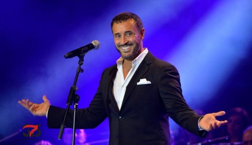 إغتيال الفنان الكبير "كاظم الساهر" شاهد صوره وهو ملطخة بالدماء .. شاهد أخر ماقاله القيصر قبل وفاته !!