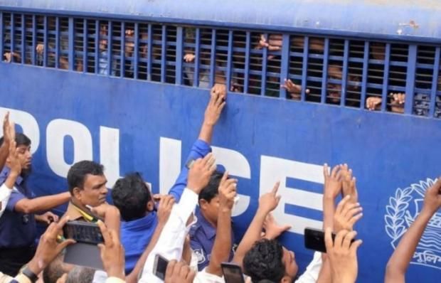 إعدام 16 حرقوا طالبة اتهمت مديرها بالتحرش في بنجلاديش