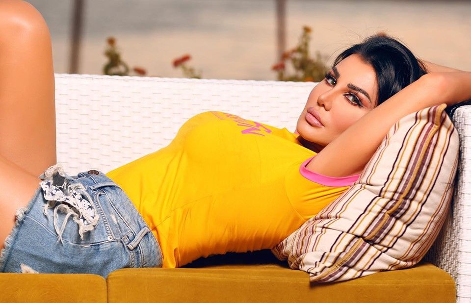 خمنوا من هو النجم السوري الذي رفضت جيني إسبر الزواج منه ووصفته بـ”النسونجي”؟