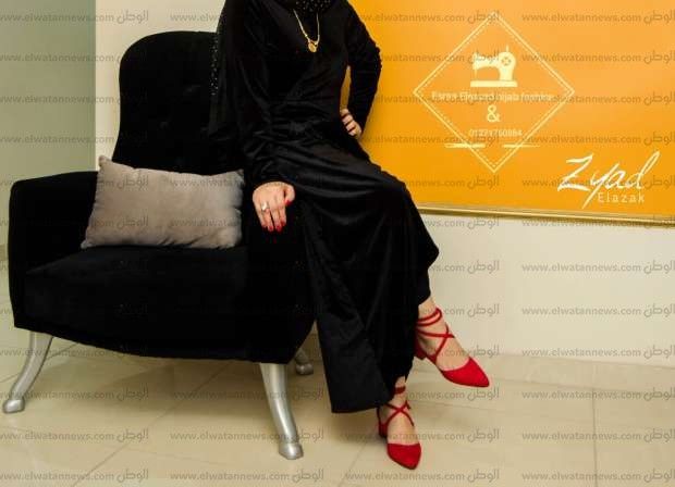 مكانوش مصدقين موهبتها.. إسراء تتفوق على نفسها في تصميم الأزياء: جت بالصدفة