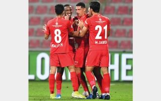 الامارات | شباب الأهلي يحتفل بالفوز الـ13 أمام عجمان