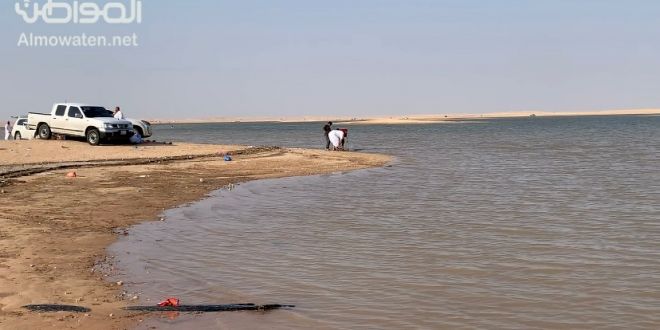 فيديو.. الأمطار وروعة الأجواء تجذب الزوار بحفر الباطن