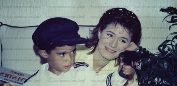 في فيديو نادر.. هالة فؤاد تروي جوانب من طفولة هيثم زكي: "كان بيحب السهر"
