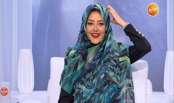 رضوى الشربيني ترتدي الحجاب على الهواء
