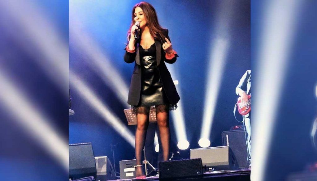 شاهد.. اليسا تتعرض لموقف محرج على المسرح: “يا عيب الشوم عليي”!