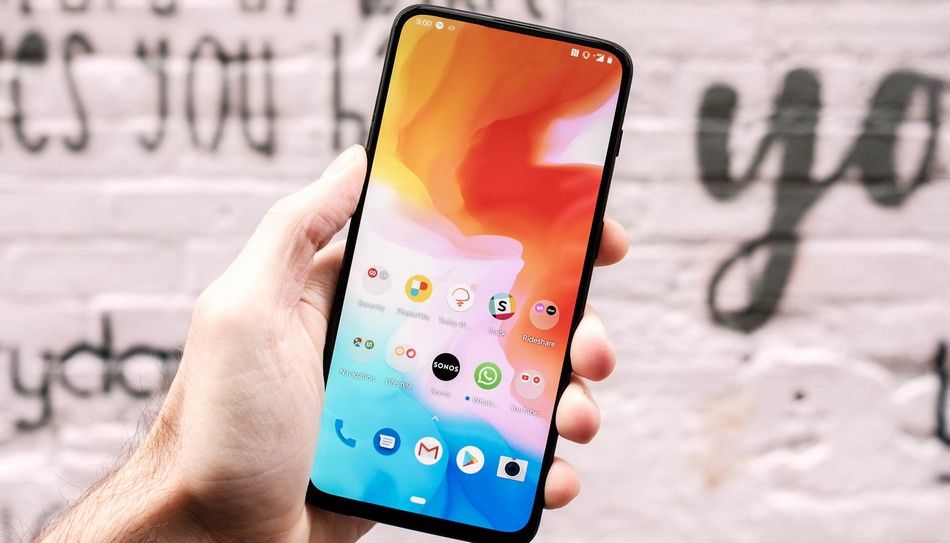 الهاتفين OnePlus 6/6T يبدأن من جديد بتلقي تحديث Android 10