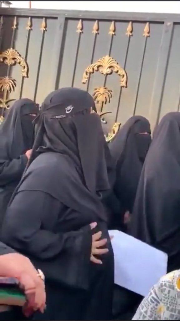 “شاهد” أمن المملكة " السعودية " يُطارد إمرأة حامل بسبب هذا المقطع ( فيديو )