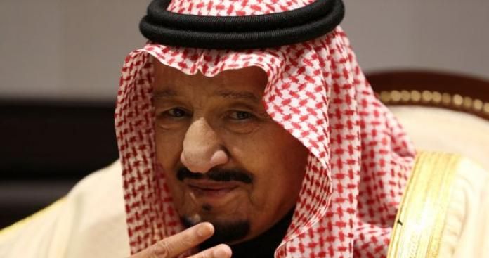 عـــاجل .. الامير "سلطان بن خالد" يهز كل الاسرة السعودية الحاكمة وينشر قبل قليل مقطعًا "للملك سلمان" من على فراش الموت .. شــاهد (فيديو مؤلم)