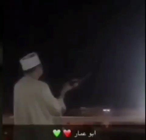 شاهد.. لن تصدق ماذا فعل عُمانيون بعد سماعهم خبر عن صحة السلطان قابوس ( فيديو )