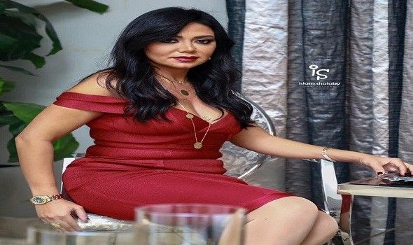 ابنة رانيا يوسف تثير الجدل بظهورها بملابس جريئة