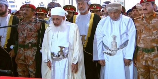 فيديو.. السلطان هيثم بن طارق يشارك بتشييع جنازة قابوس بن سعيد