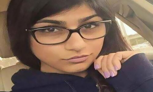 فيديو.. مايا خليفة تؤدي التمارين الرياضية في الجيم