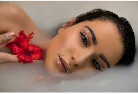 نجمة ستار أكاديمي بالبانيو بلا ملابس من جلسة تصوير جديدة
