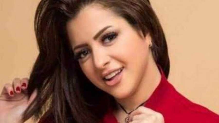 بعد أزمة الفيديوهات الإباحية.. منى فاروق:  "سامحوني" أنا عايزة أعيش بالحلال