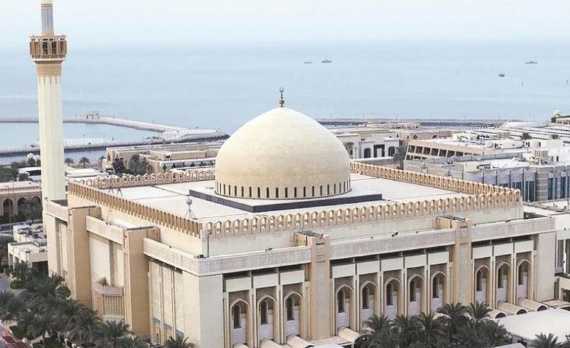 مساجد الكويت تضيف جملة جديدة على الآذان في المساجد بسبب فيروس كورونا - شاهد