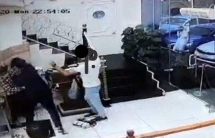 مصادر "الخليج 365" تكشف كواليس القبض على شخص ضرب موظفة مطعم