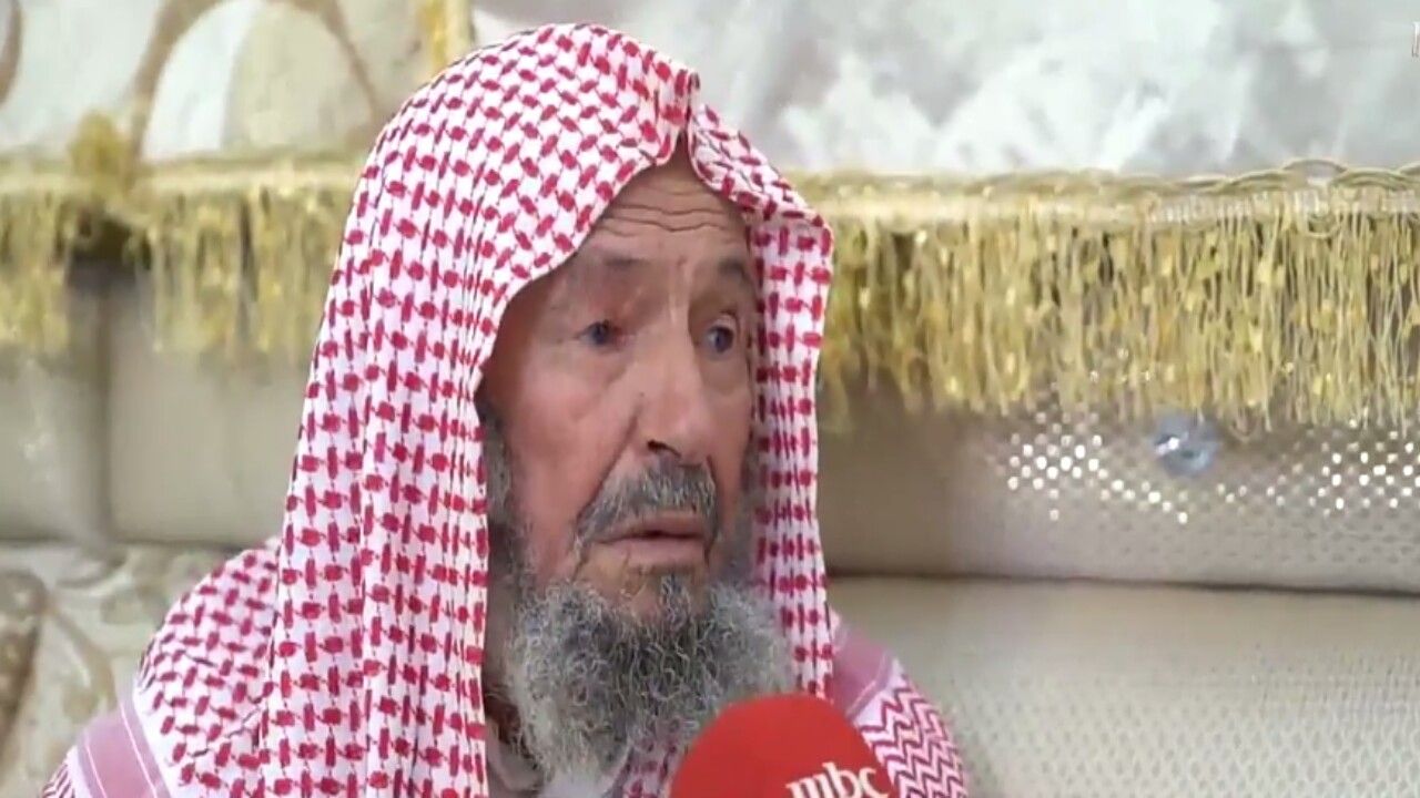 بالفيديو.. قصة بطولية مؤثرة لمواطنة ضحت بنفسها من أجل إنقاذ والدها في رنية
