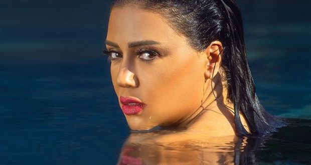 بالفيديو – رانيا يوسف تكشف عن حيرتها بين السر والعلن