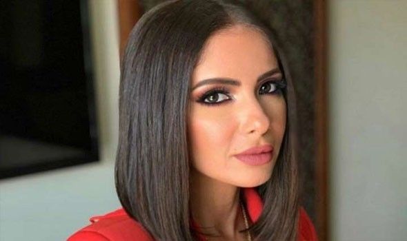أحدث جلسة تصوير للنجمة منى ذكي