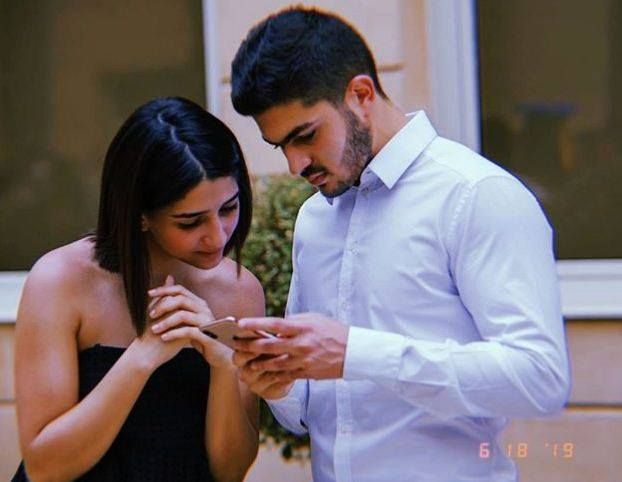 حفيد الرئيس المصري الراحل حسني مبارك يصدم الشارع العربي وينشر صور ومقاطع غرامية مثيرة وهو مع حبيبته المراهقة... شاهد